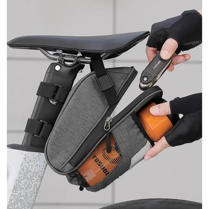 large seat bag with waterbottle carrier