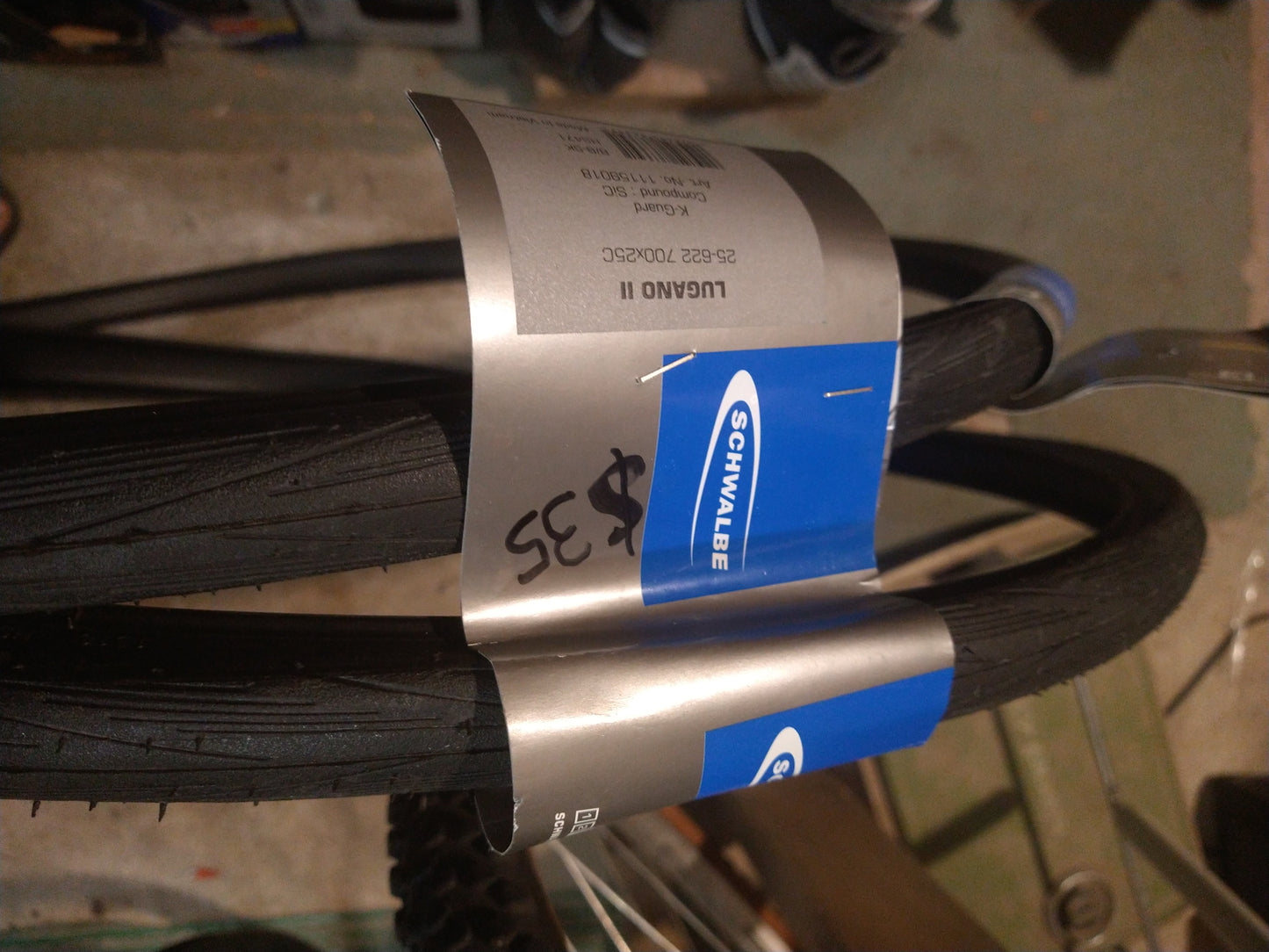 700 x 25 Schwalbe, Lugano II, Wire, Silica, K-Guard, black