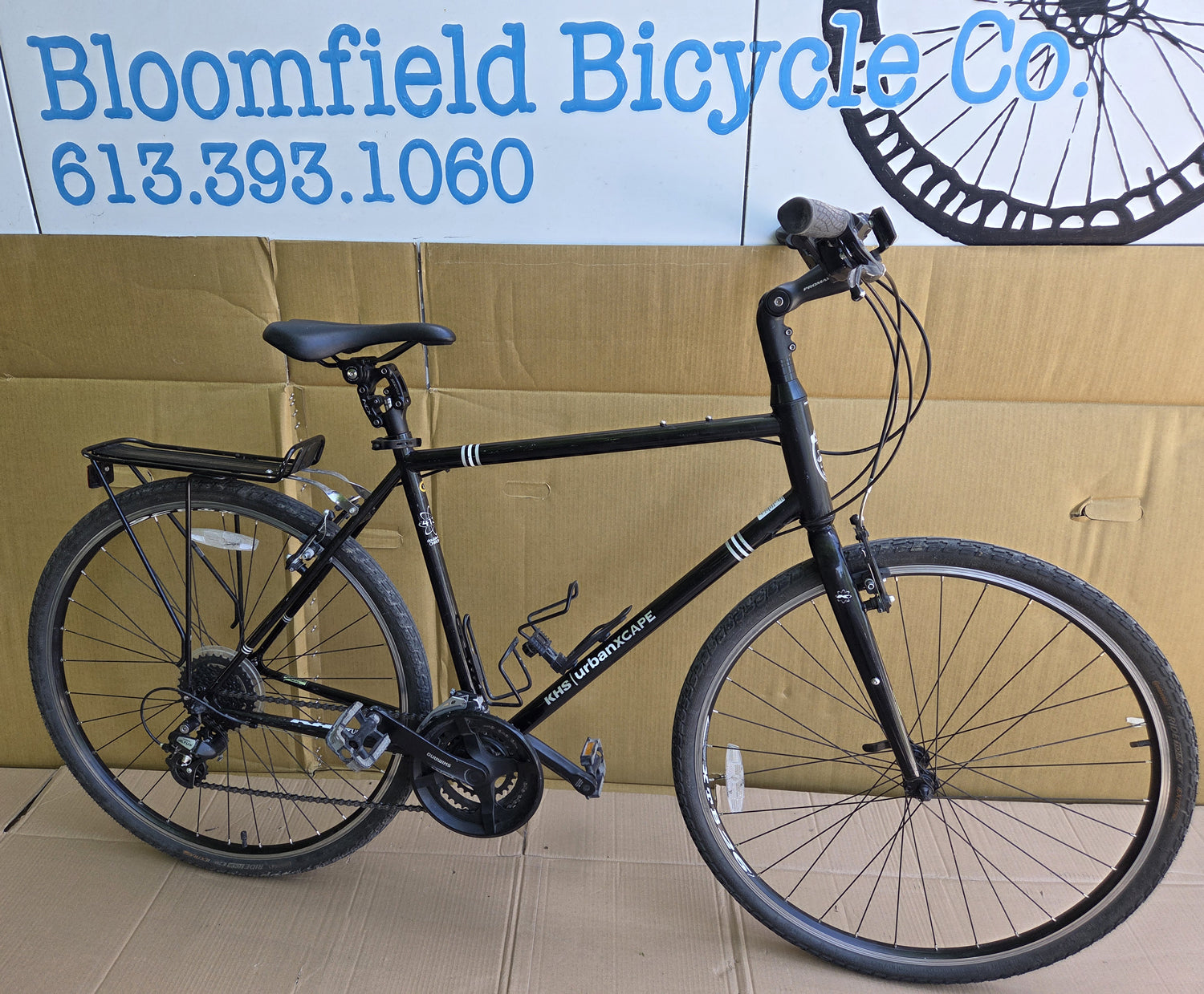 KHS Urban Xcape 2023 L black USED on consignment. NO TAX.