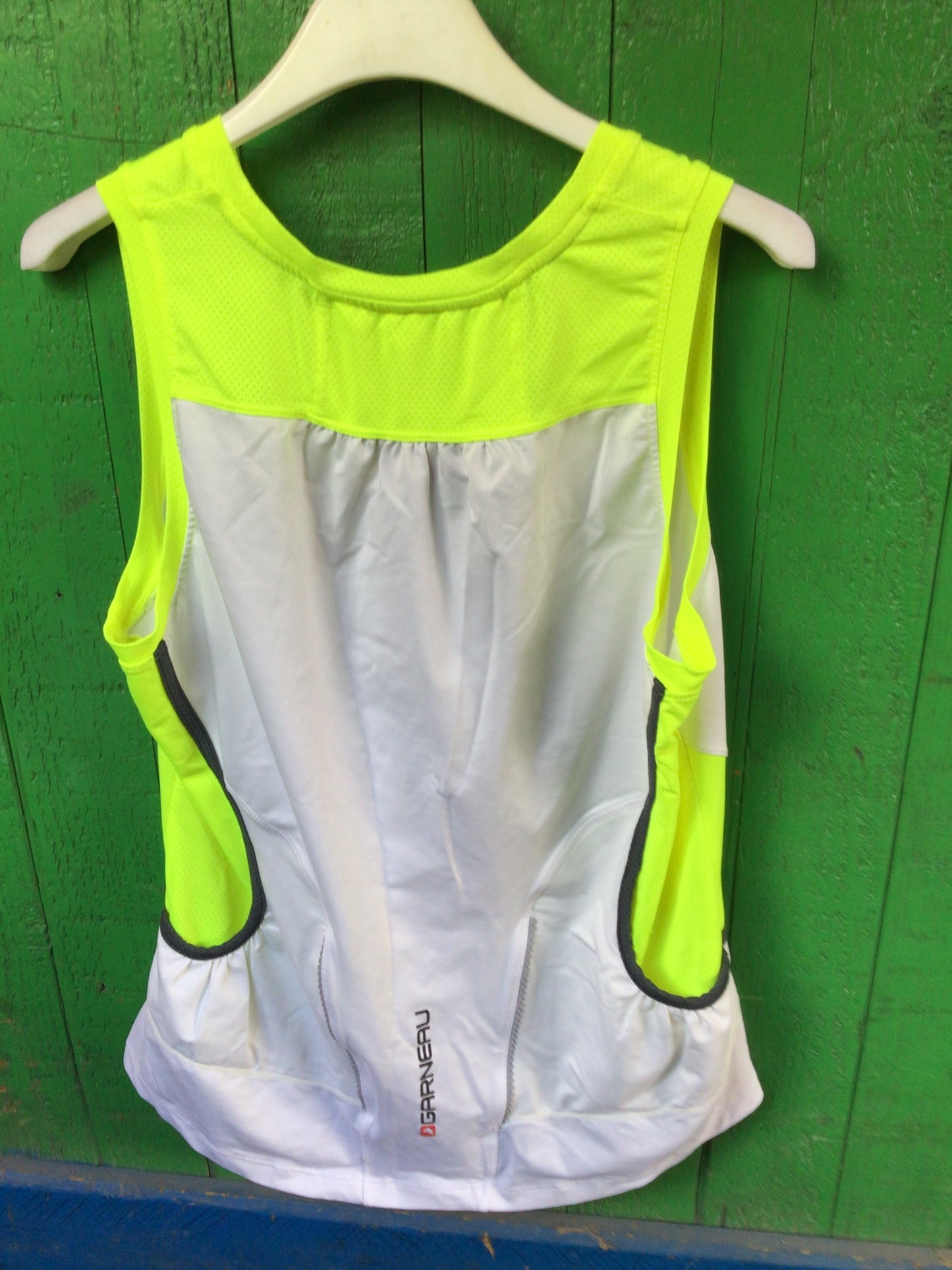 Louis Garneau  sleeveless Ws L jersey USED blem