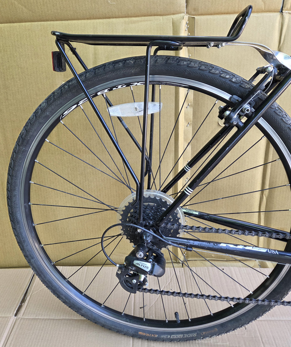 KHS Urban Xcape 2023 L black USED on consignment. NO TAX.