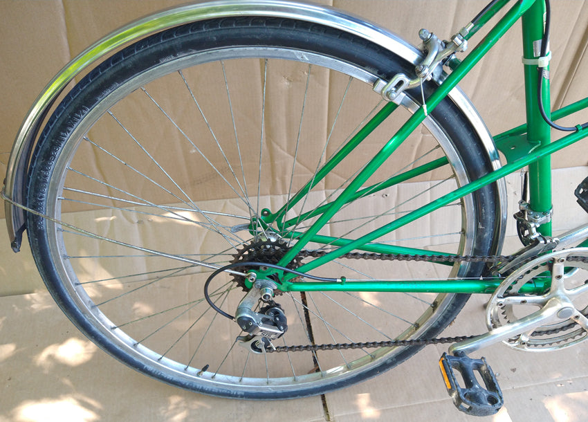 Apollo Sport 10 city bike conversion. Ladies style mixte frame. 700C. USED