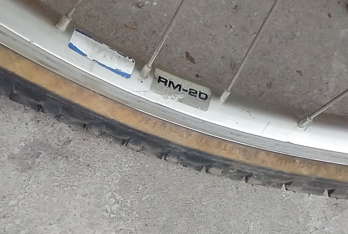 Fisher CR-7 1988 17" Mtb Charcoal,used, no tax, no warranty