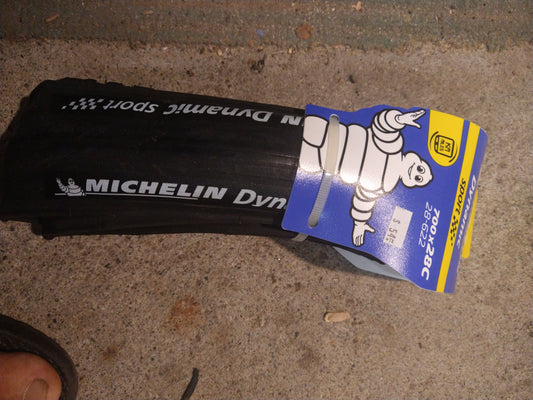 700x28 Michelin, Dynamic Sport, Road Tire, Folding, black