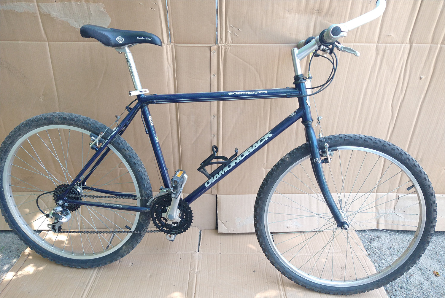 90s Diamond Back Sorrento 17" (M) USED one year warranty