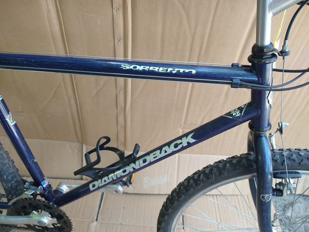 90s Diamond Back Sorrento 17" (M) USED one year warranty