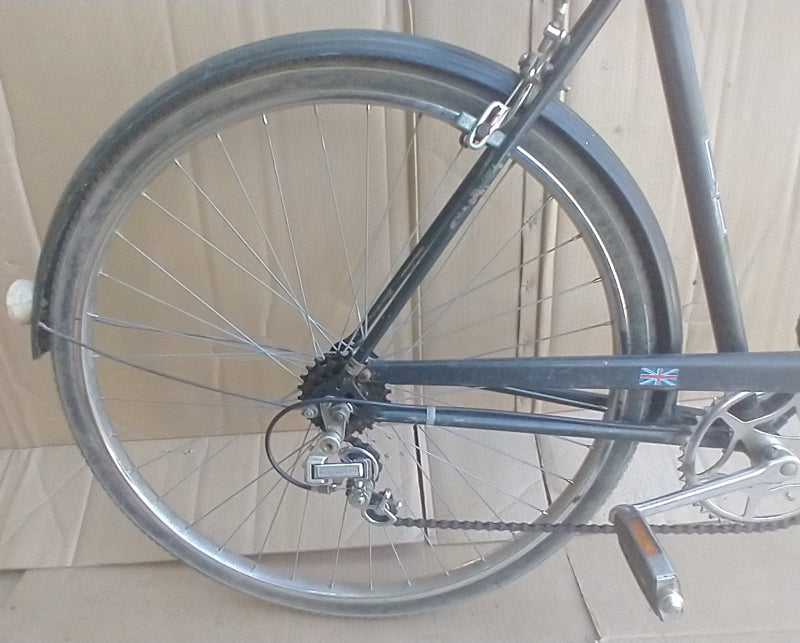 British Supreme 26 x 1 3/8 5 speed USED. Medium. no tax, no warranty